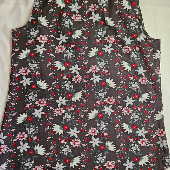 Cabi Womens Gray Floral Sheer Button Up Sleeveless Top Size XS - Picture 12 of 12